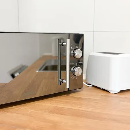 Ausgestattete Fuer Monteur-teams Mit Kostenlosem Parkplatz, Wifi, Tv, Waschmaschine, Kueche, Balkon, Restaurants Und Supermarkt Апартаменты