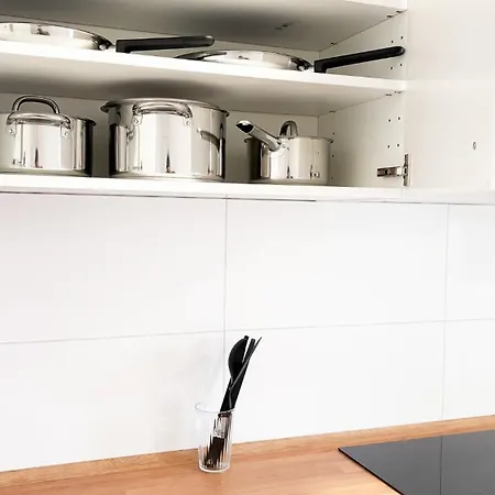 Ausgestattete Fuer Monteur-teams Mit Kostenlosem Parkplatz, Wifi, Tv, Waschmaschine, Kueche, Balkon, Restaurants Und Supermarkt Апартаменты *