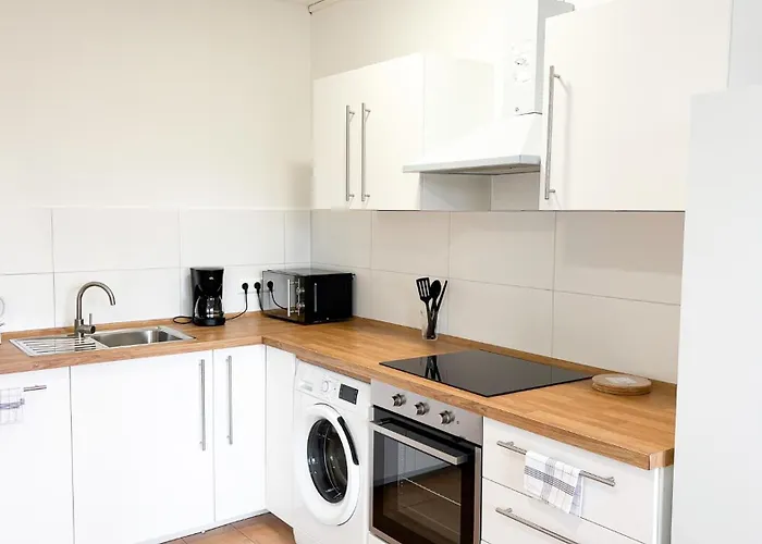 Lägenhet Ausgestattete Fuer Monteur-teams Mit Kostenlosem Parkplatz, Wifi, Tv, Waschmaschine, Kueche, Balkon, Restaurants Und Supermarkt *