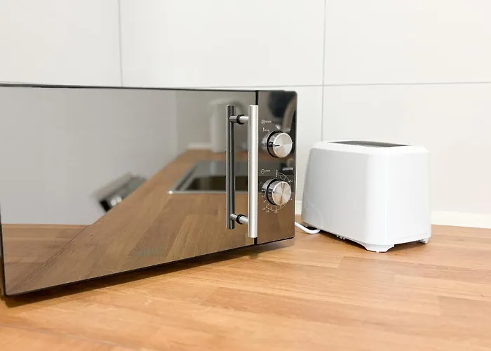 Ausgestattete Fuer Monteur-teams Mit Kostenlosem Parkplatz, Wifi, Tv, Waschmaschine, Kueche, Balkon, Restaurants Und Supermarkt Lägenhet