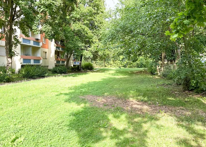 Lägenhet Ausgestattete Fuer Monteur-teams Mit Kostenlosem Parkplatz, Wifi, Tv, Waschmaschine, Kueche, Balkon, Restaurants Und Supermarkt